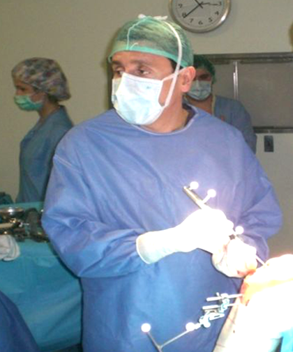 Does robotic surgery replace the doctor?